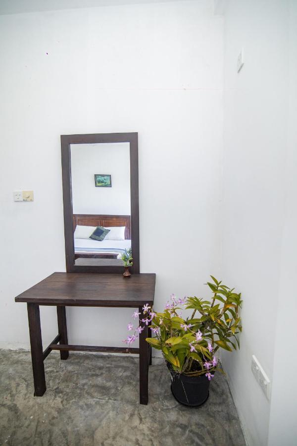 Aira Hotel Bussa Exterior photo